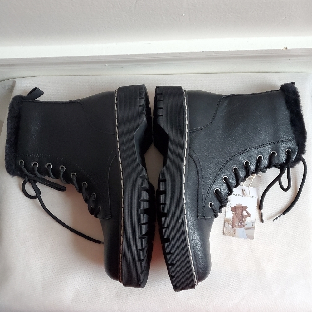 NWT Sincerely Jules Happening Faux Fur Lined Combats Boots In Black Size 8.5 - Picture 7 of 10